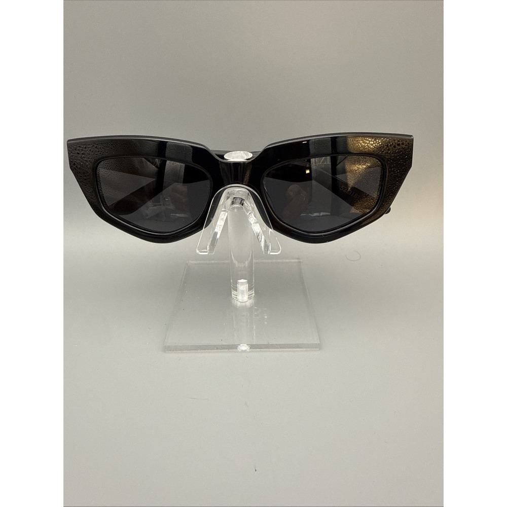 DEZI "ON READ" AUTHENTIC SUNGLASSES BLACK CAT EYE GRAY LENS 52–18 MODERN TREND - Picture 5 of 10